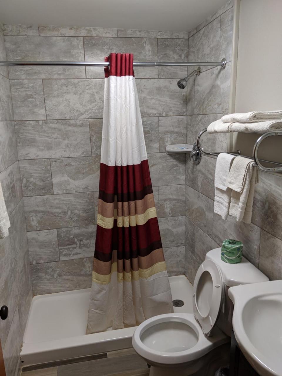 Americas Best Value Inn Бредфорд Екстер'єр фото