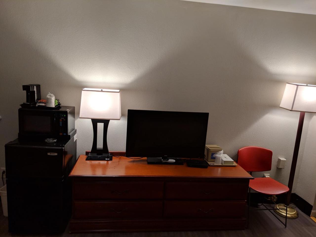 Americas Best Value Inn Бредфорд Екстер'єр фото